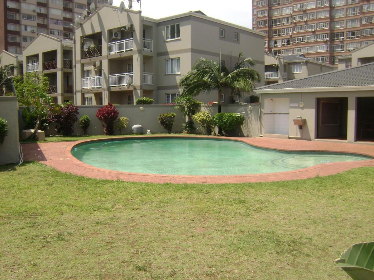 North Beach Durban Apartments Buitenkant foto