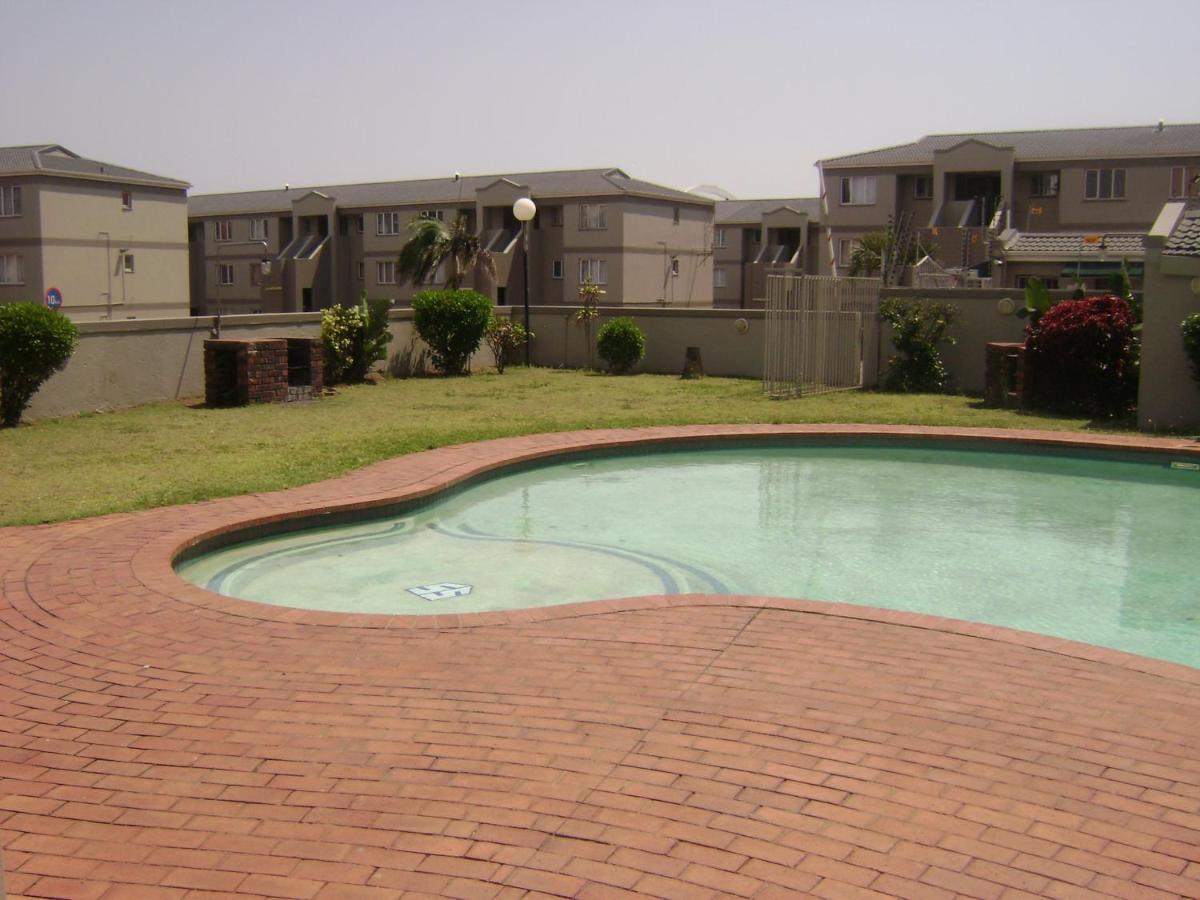 North Beach Durban Apartments Buitenkant foto